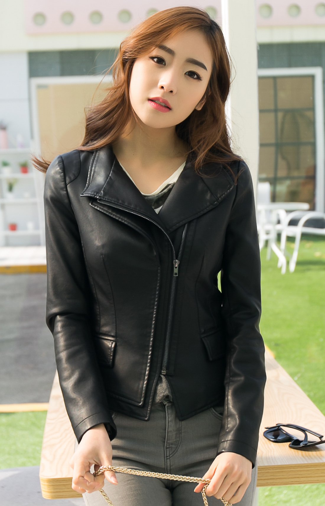 Cookies Women's Stylish Oblique Zip Jacket