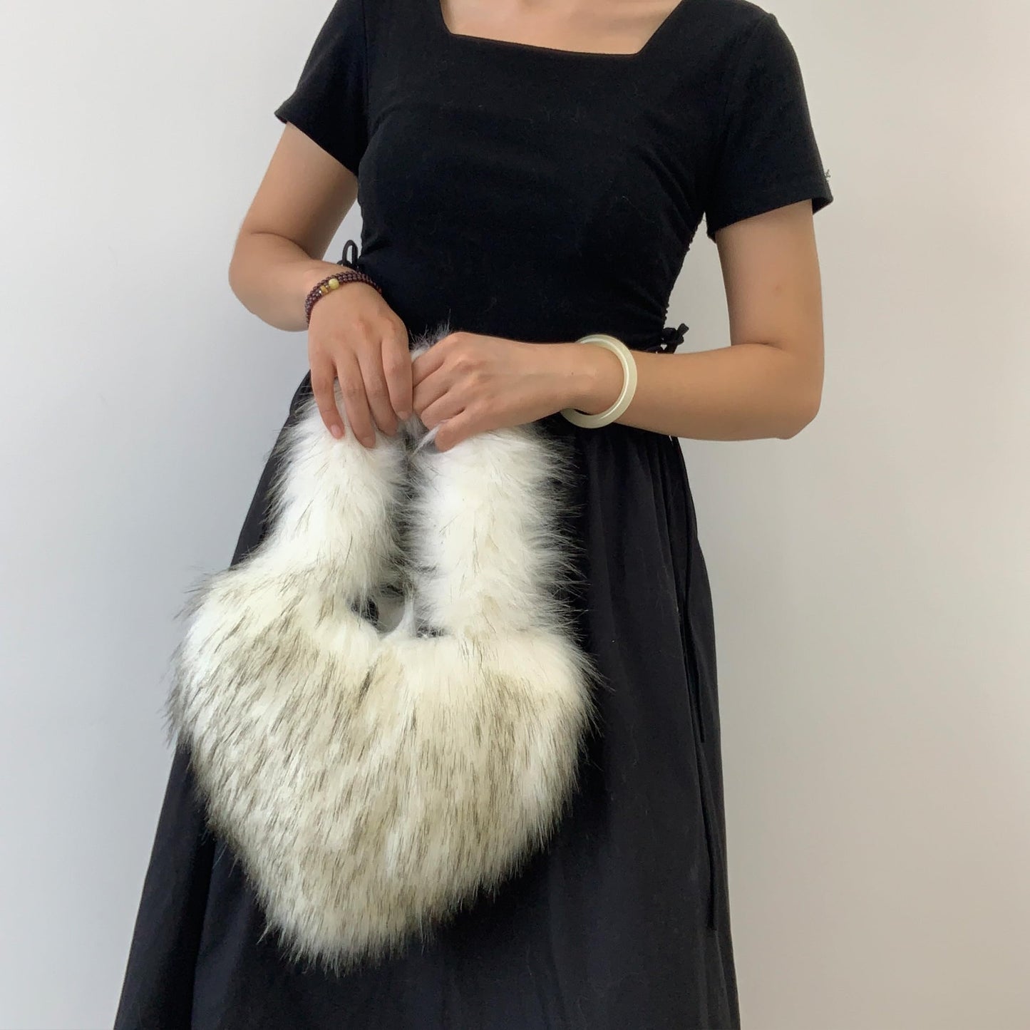 Cookies Heart Shaped Furry Purse for Women Large Soft Shoulder Bag Fluffy Faux Fur Trendy Y2K Girls Handbag