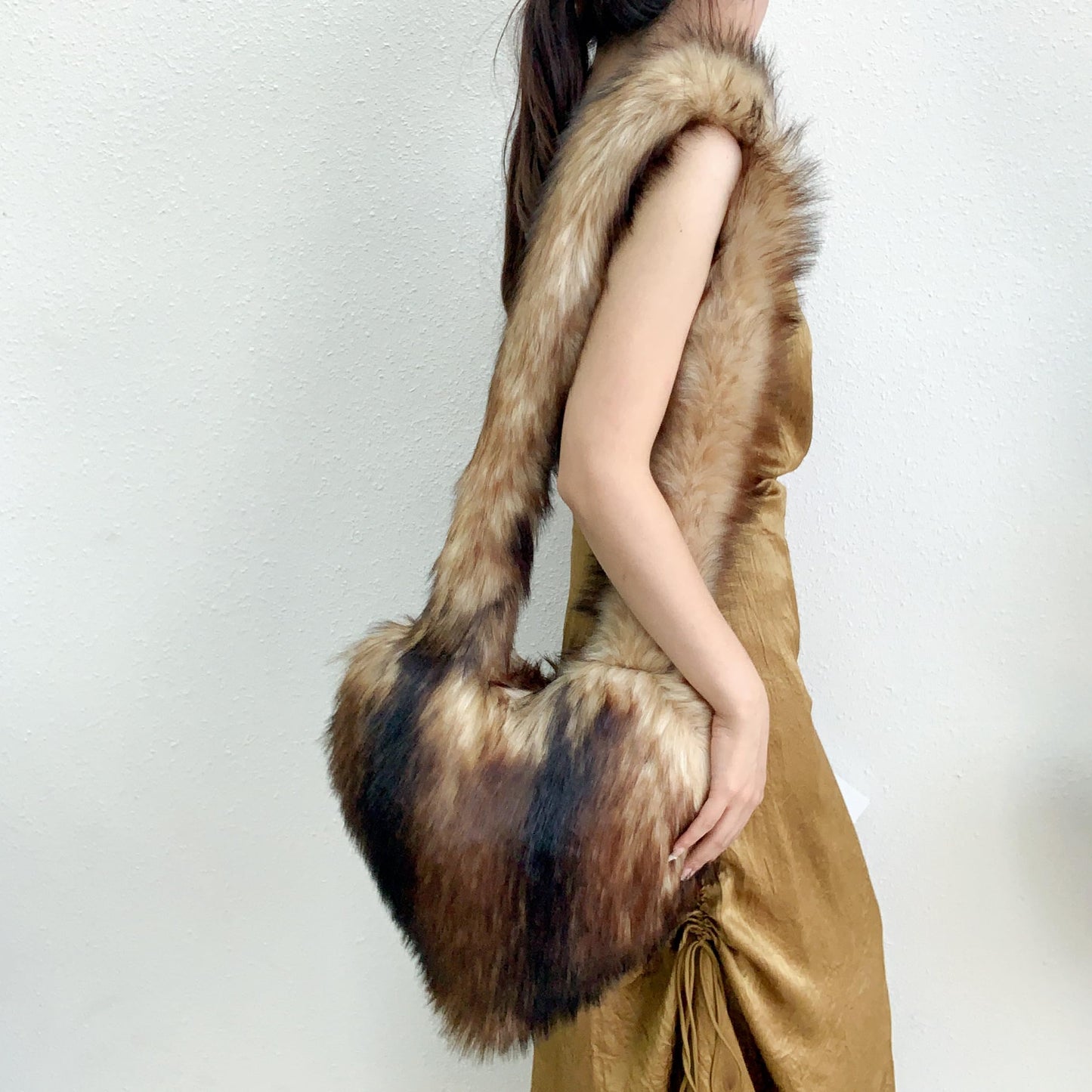 Cookies Heart Shaped Furry Purse for Women Large Soft Shoulder Bag Fluffy Faux Fur Trendy Y2K Girls Handbag