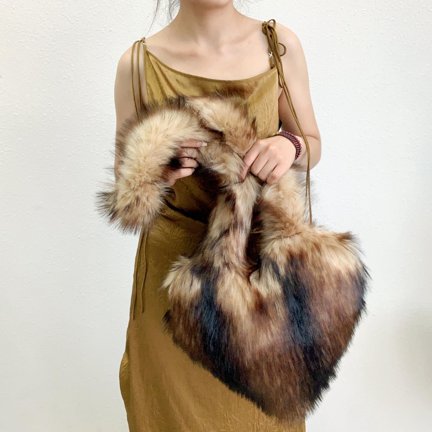 Cookies Heart Shaped Furry Purse for Women Large Soft Shoulder Bag Fluffy Faux Fur Trendy Y2K Girls Handbag